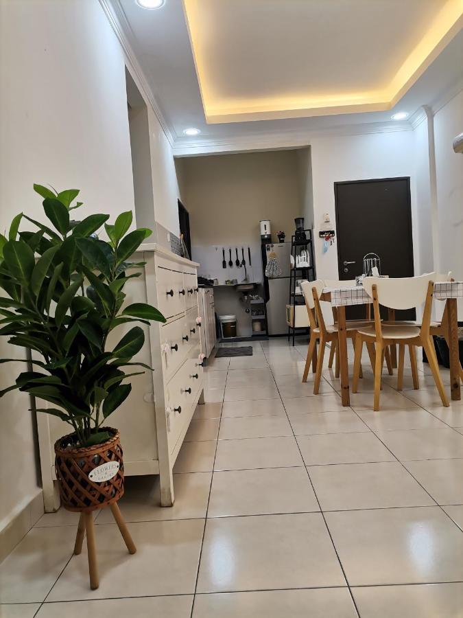 Bandar Puncak Alam Yuslina Homestay מראה חיצוני תמונה