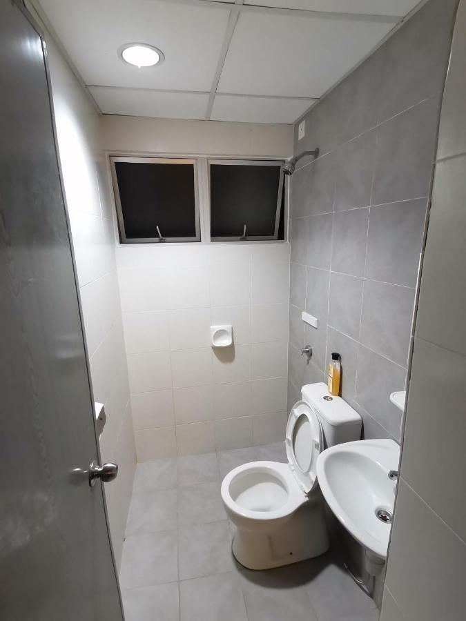Bandar Puncak Alam Yuslina Homestay מראה חיצוני תמונה